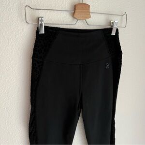Good American Leopard Side Panel Leggings